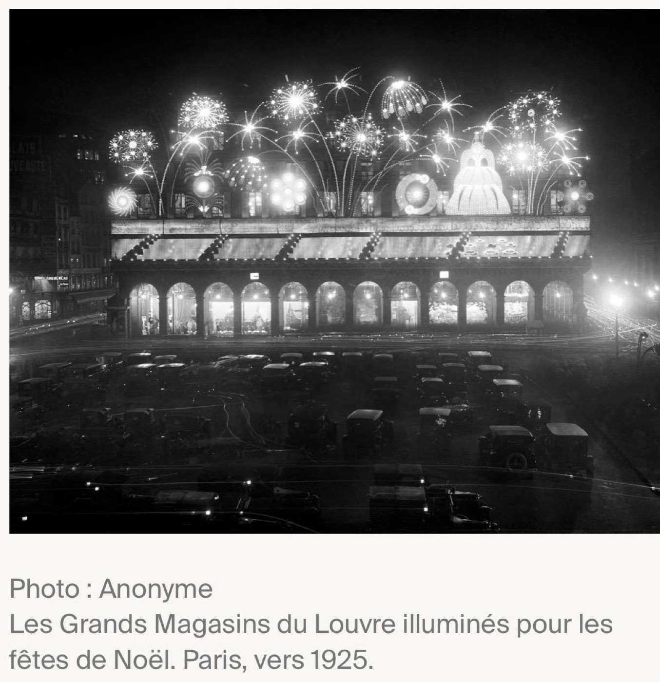 Les Grands Magasins du Louvre illuminés pour Noël