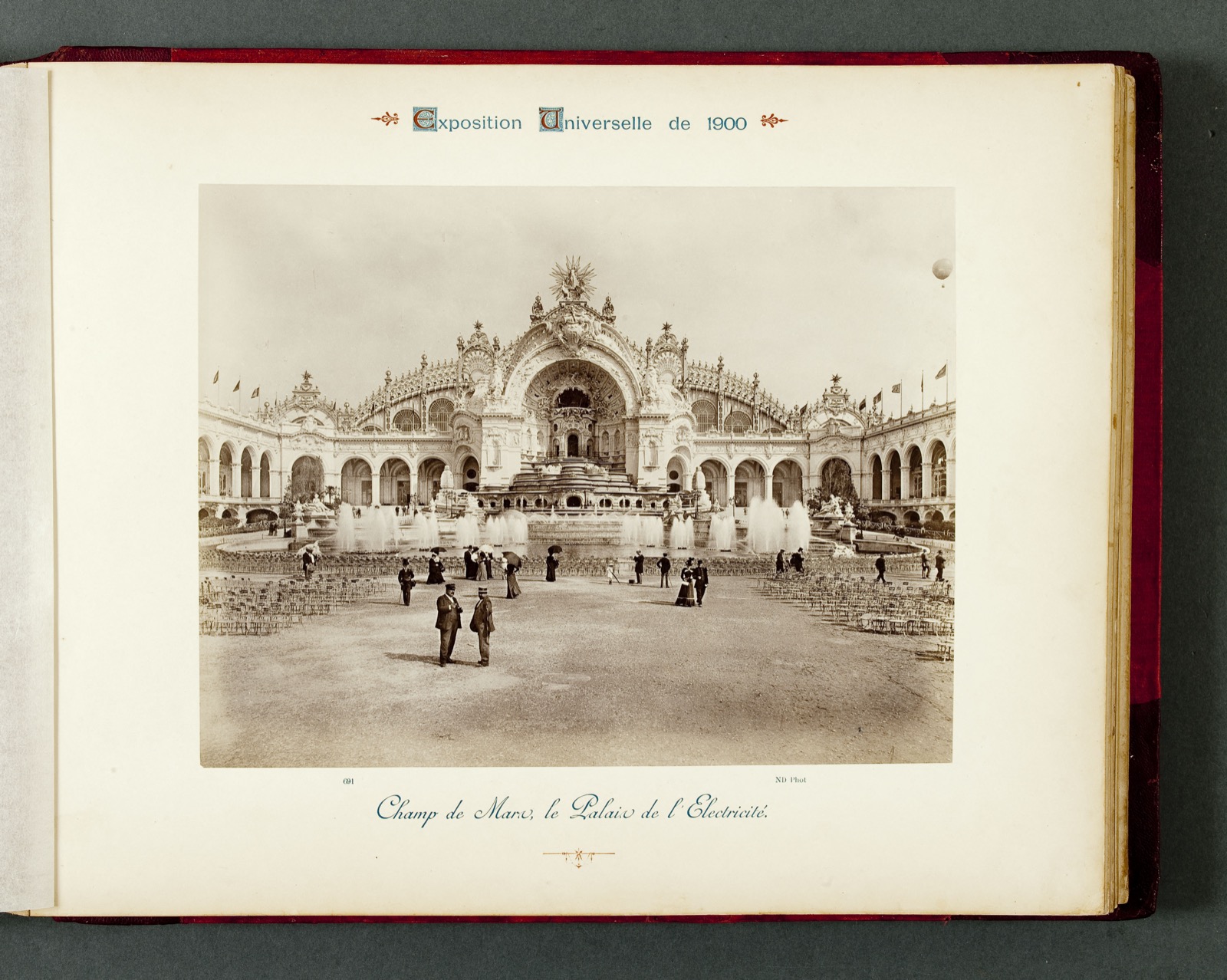 Le Palais de l'Électricité illuminé de nuit, Exposition universelle de Paris, 1900 — Neurdein Frères